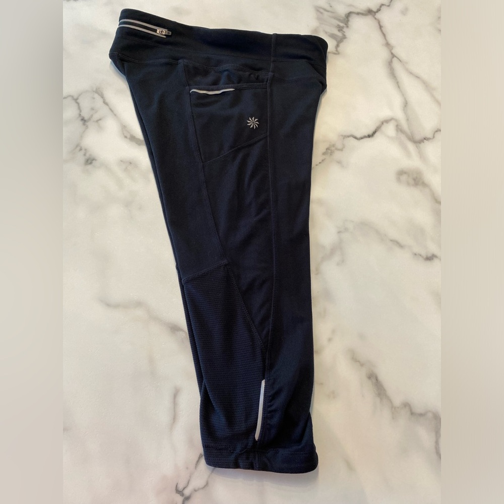 Athleta  crop leggings, Capri style leggings workout pants - Picture 3 of 16